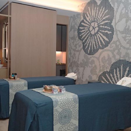 Amari Spice Penang Hotel Bayan Lepas Eksteriør billede A treatment room at the Four Seasons Spa
