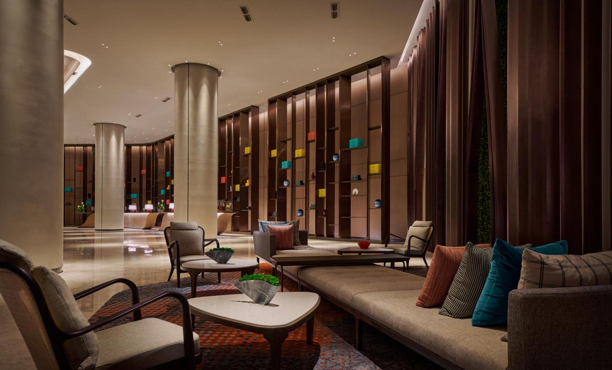 Amari Spice Penang Hotel Bayan Lepas Eksteriør billede The lobby of the hotel