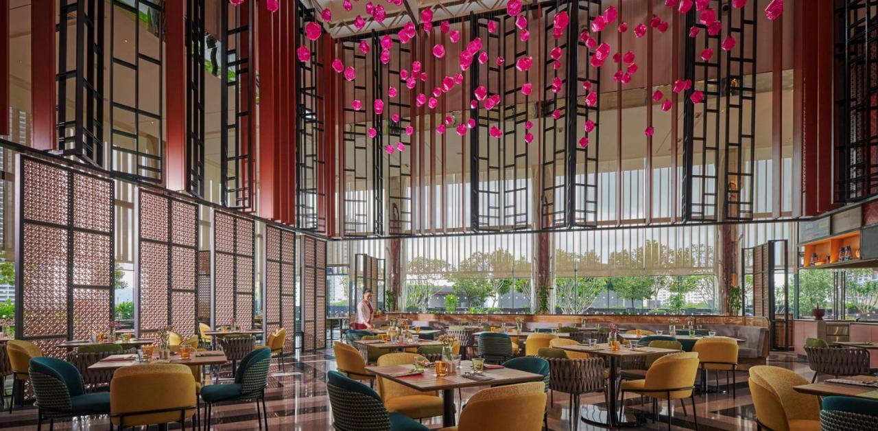 Amari Spice Penang Hotel Bayan Lepas Eksteriør billede The restaurant