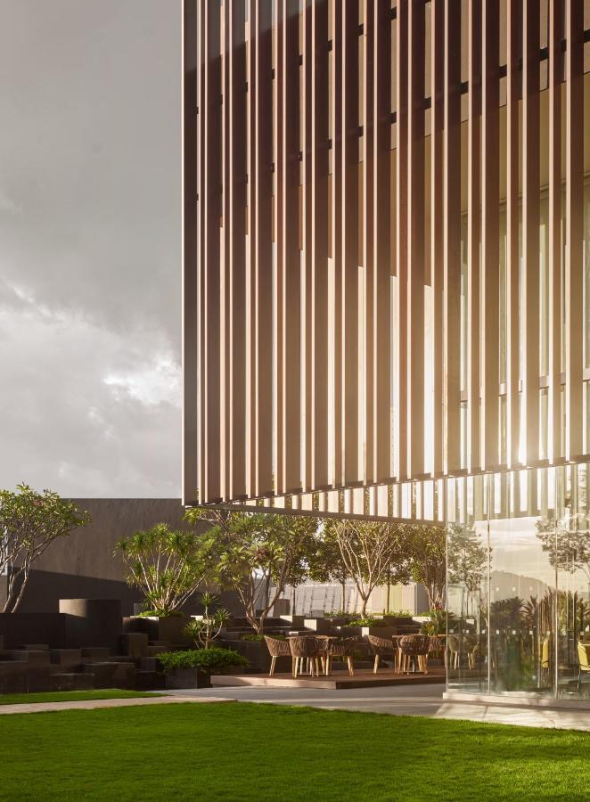 Amari Spice Penang Hotel Bayan Lepas Eksteriør billede The building's facade